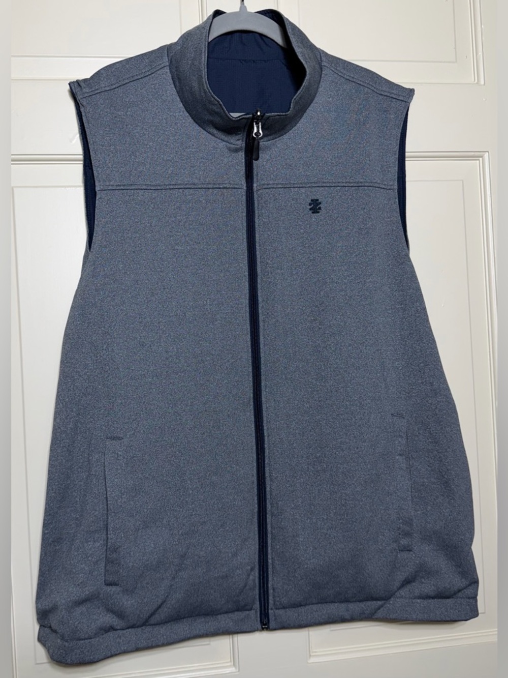 Izod Men’s Reversible Full-Zip Vest